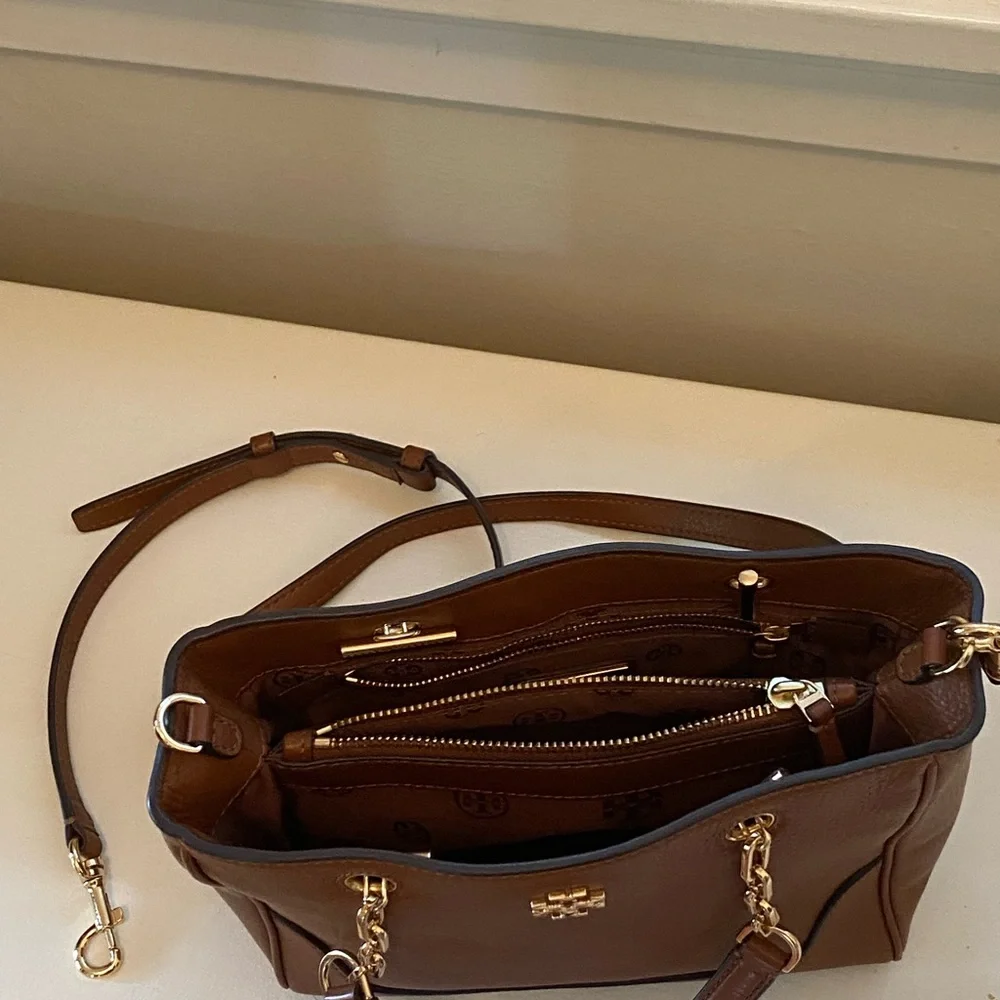 Tory Burch Tan Structured Tote with Gold Logo - Picture 4 of 10